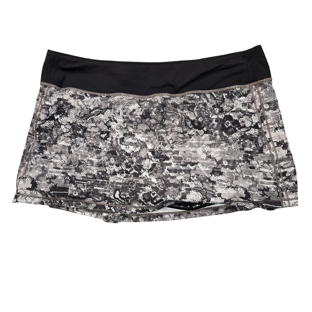 Lululemon Skirt Womens 12 Black Gray Snake Print Athletic Running Skort